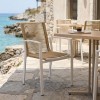 Πολυθρόνα Jonian pakoworld στοιβαζόμενη λευκό αλουμίνιο-textilene σε φυσική απόχρωση 57x63x83εκ