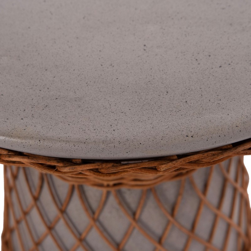 ΒΟΗΘΗΤΙΚΟ ΤΡΑΠΕΖΙ ΣΤΡΟΓΓΥΛΟ DELIA HM18167.03 FIBER CEMENT ΓΚΡΙ & RATTAN Φ40x45Υεκ